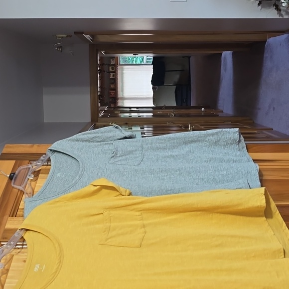 Tshirts - Picture 4 of 4